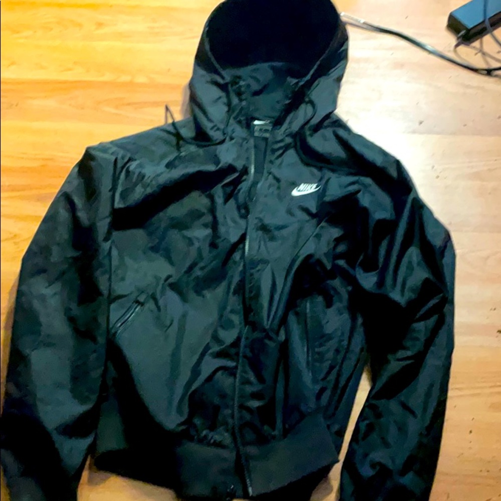 nike windbreaker